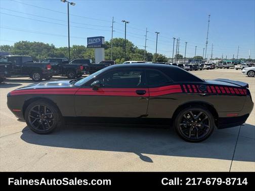 2022 Dodge Challenger SXT