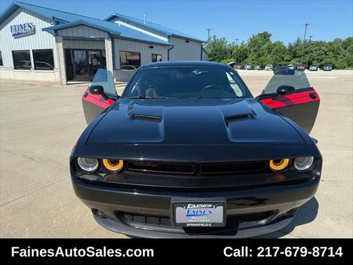 2022 Dodge Challenger SXT