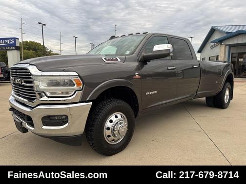 2019 RAM 3500 Laramie Crew Cab 4x4 8' Box