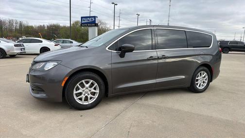2017 Chrysler Pacifica Touring