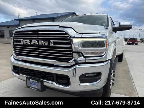 2022 RAM 3500 Laramie Crew Cab 4x4 8' Box