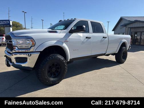 2019 RAM 3500 Tradesman Crew Cab 4x4 8' Box