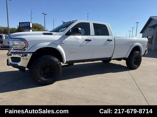 2019 RAM 3500 Tradesman Crew Cab 4x4 8' Box