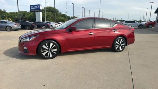 Scarlet Ember Tintcoat 2020 Nissan Altima 2.5 SL
