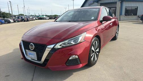 Scarlet Ember Tintcoat 2020 Nissan Altima 2.5 SL