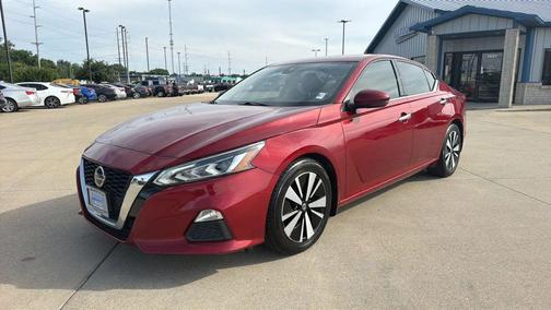 Scarlet Ember Tintcoat 2020 Nissan Altima 2.5 SL