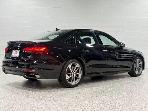 2023 Audi A4 45 S line quattro Premium