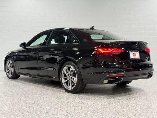 2023 Audi A4 45 S line quattro Premium