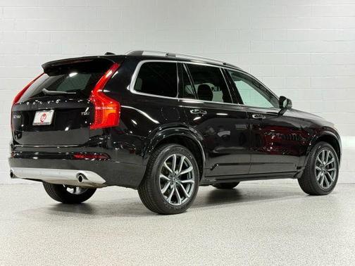 2018 Volvo XC90 T5 Momentum