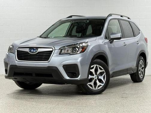 Ice Silver Metallic 2020 Subaru Forester Premium