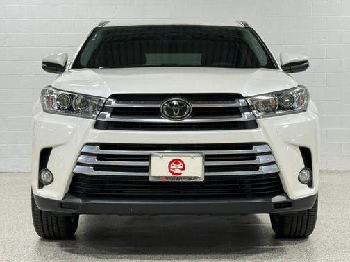 White 2018 Toyota Highlander Limited
