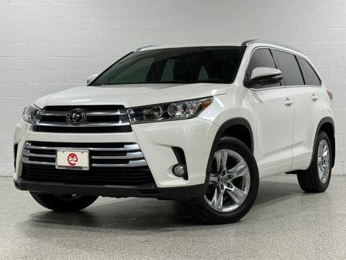 White 2018 Toyota Highlander Limited