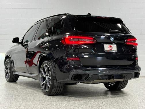 Black 2022 BMW X5 PHEV xDrive45e