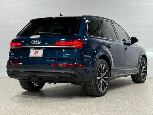 2021 Audi Q7 55 Premium Plus