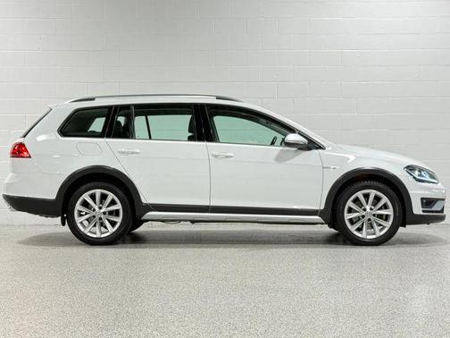 2017 Volkswagen Golf Alltrack TSI SE