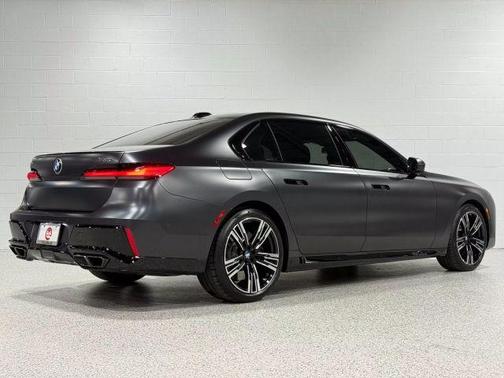2024 BMW 760 760i xDrive