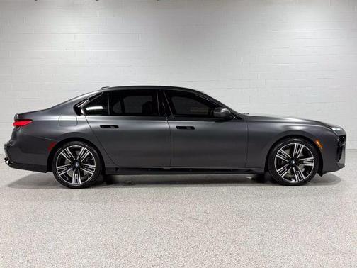 2024 BMW 760 760i xDrive