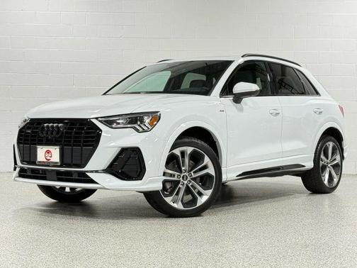 2022 Audi Q3 45 S line Premium
