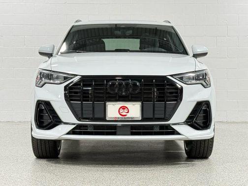 2022 Audi Q3 45 S line Premium