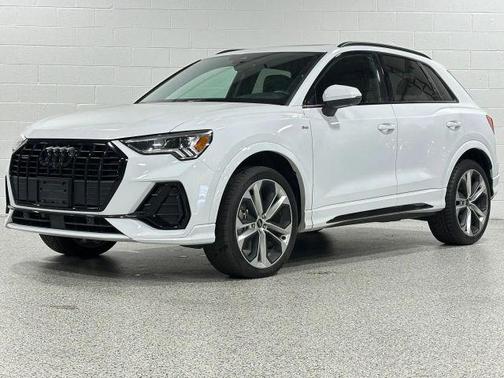 2022 Audi Q3 45 S line Premium
