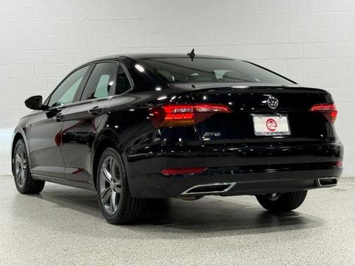 Deep Black Pearl Effect 2019 Volkswagen Jetta 1.4T R-Line