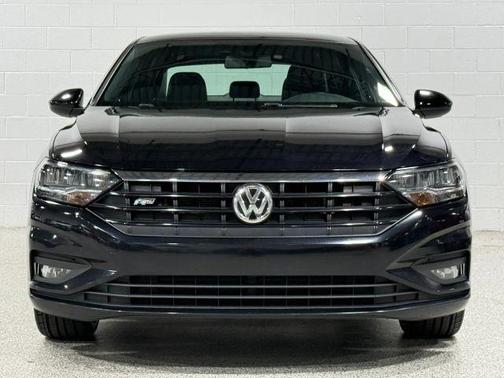 Deep Black Pearl Effect 2019 Volkswagen Jetta 1.4T R-Line