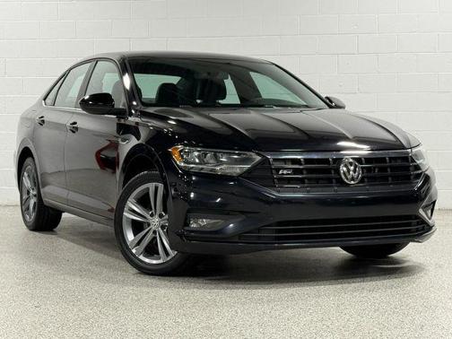 Deep Black Pearl Effect 2019 Volkswagen Jetta 1.4T R-Line