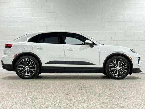 2024 Porsche Macan 4