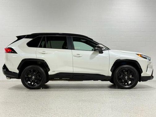 2022 Toyota RAV4 Hybrid XSE