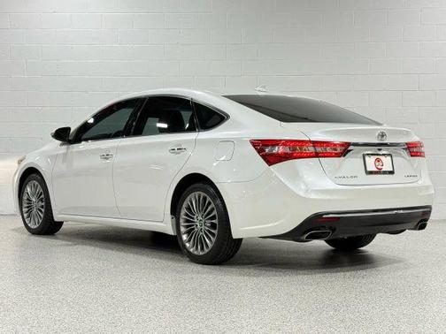 2016 Toyota Avalon XLE