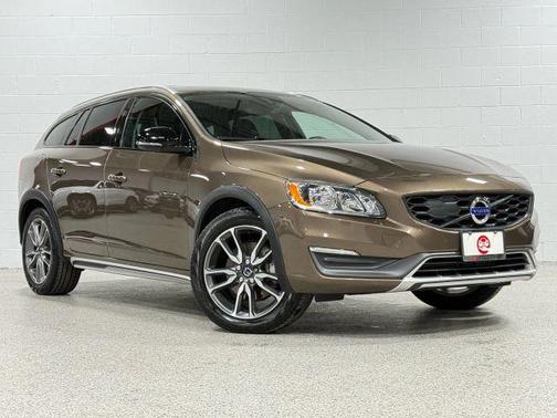 2016 Volvo V60 Cross Country T5