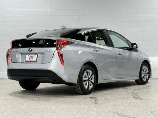 2017 Toyota Prius Four Touring