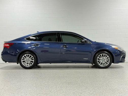 2018 Toyota Avalon Hybrid Limited