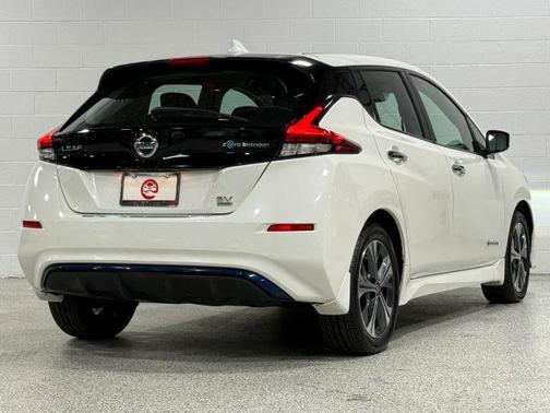 White 2019 Nissan Leaf SV PLUS