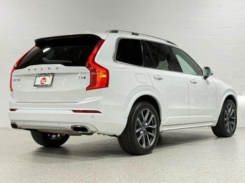 2019 Volvo XC90 T6 Momentum