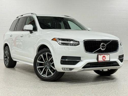 2019 Volvo XC90 T6 Momentum