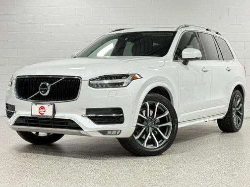 2019 Volvo XC90 T6 Momentum