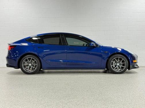 Blue 2018 Tesla Model 3 Long Range
