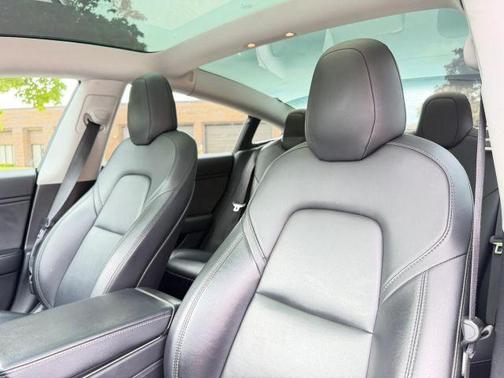 Blue 2018 Tesla Model 3 Long Range