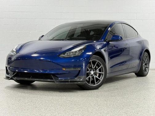 Blue 2018 Tesla Model 3 Long Range