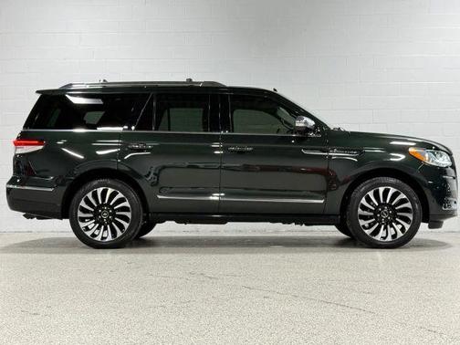 2022 Lincoln Navigator Black Label