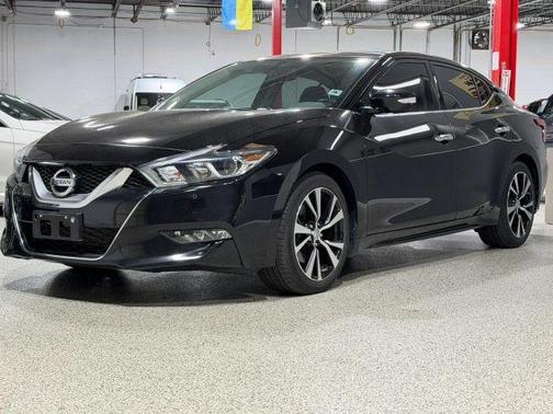 Black 2017 Nissan Maxima 3.5 SL