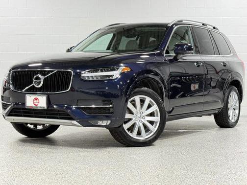 2016 Volvo XC90 T6 Momentum