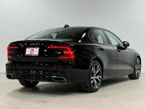 2019 Volvo S60 T5 R-Design