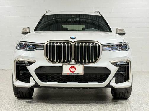 2022 BMW X7 M50i