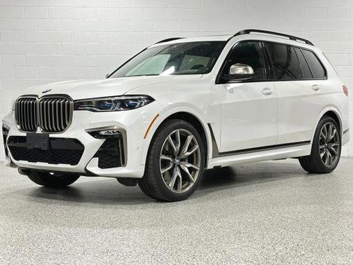 2022 BMW X7 M50i
