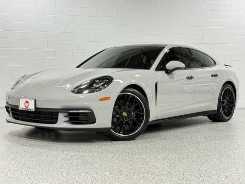2018 Porsche Panamera 4S