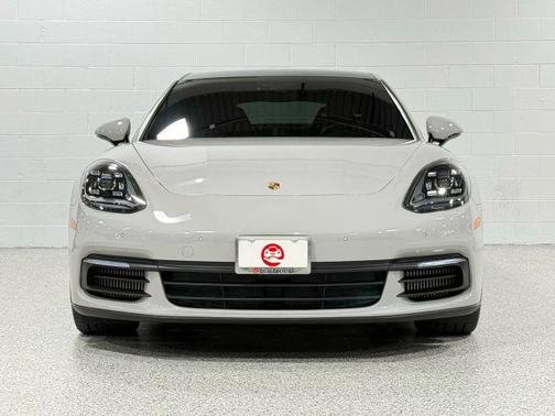2018 Porsche Panamera 4S