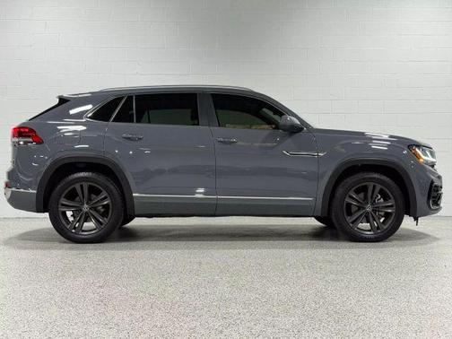 2022 Volkswagen Atlas Cross Sport 3.6L V6 SEL R-Line