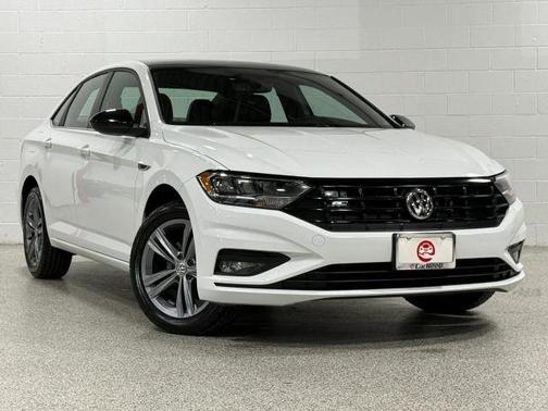 Pure White 2019 Volkswagen Jetta 1.4T R-Line